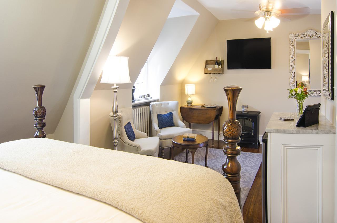 Hillbrook Inn & Spa (Adults Only) Чарлс Таун Екстериор снимка