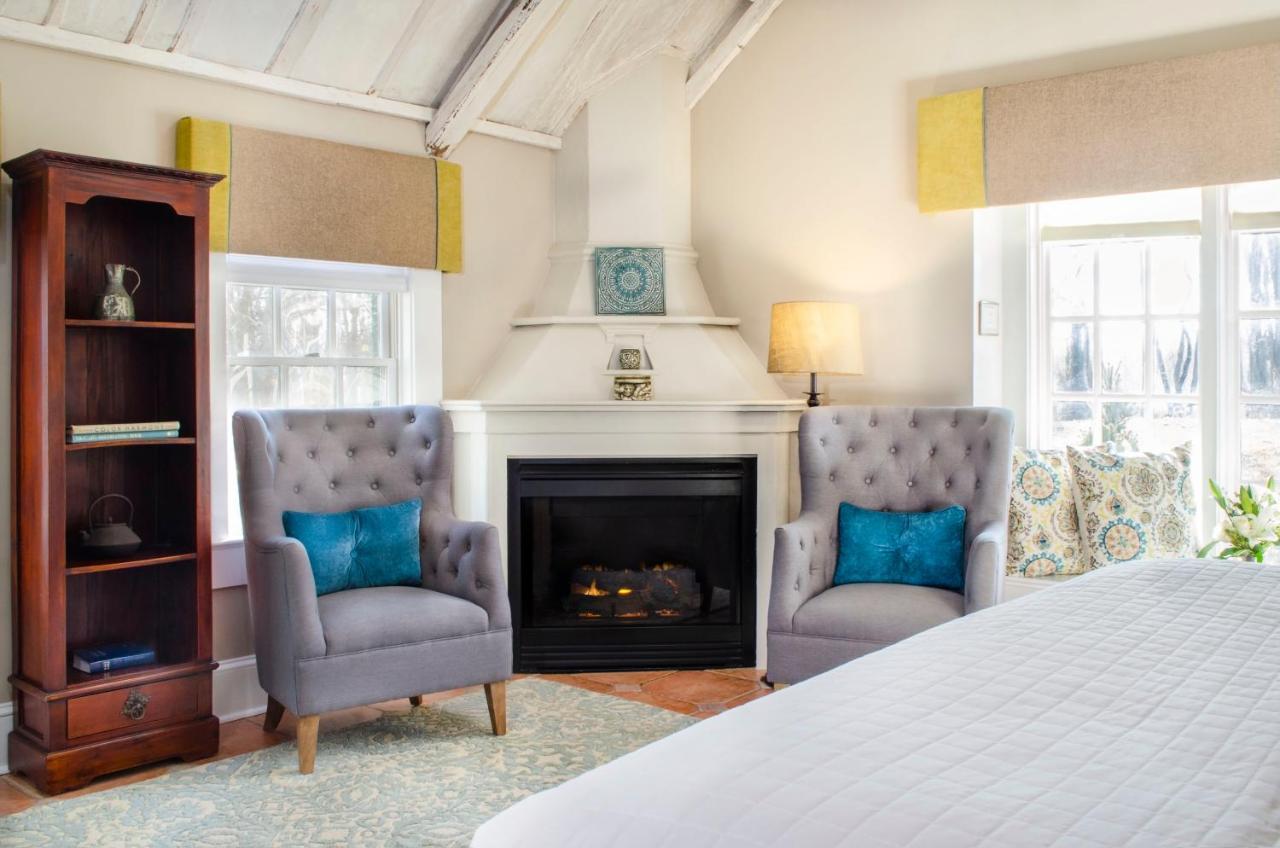 Hillbrook Inn & Spa (Adults Only) Чарлс Таун Екстериор снимка