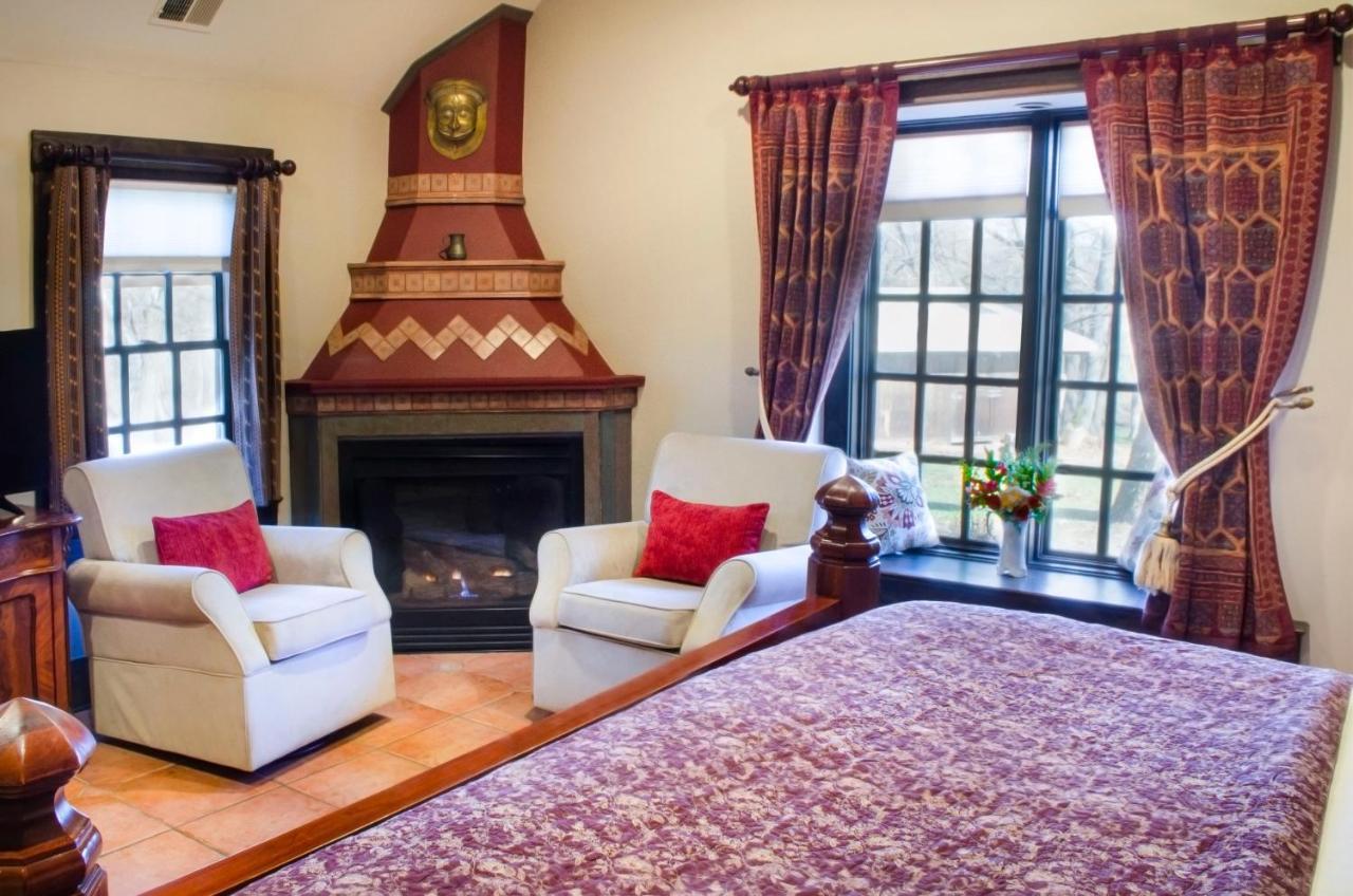 Hillbrook Inn & Spa (Adults Only) Чарлс Таун Екстериор снимка